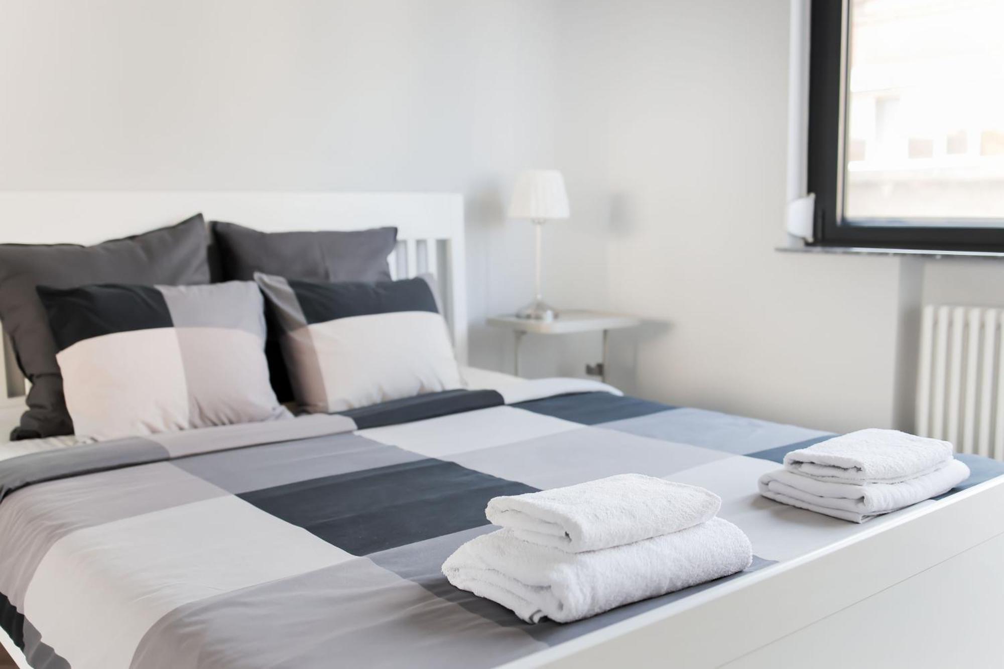 Your Deluxe Home In Bucharest Center Bagian luar foto